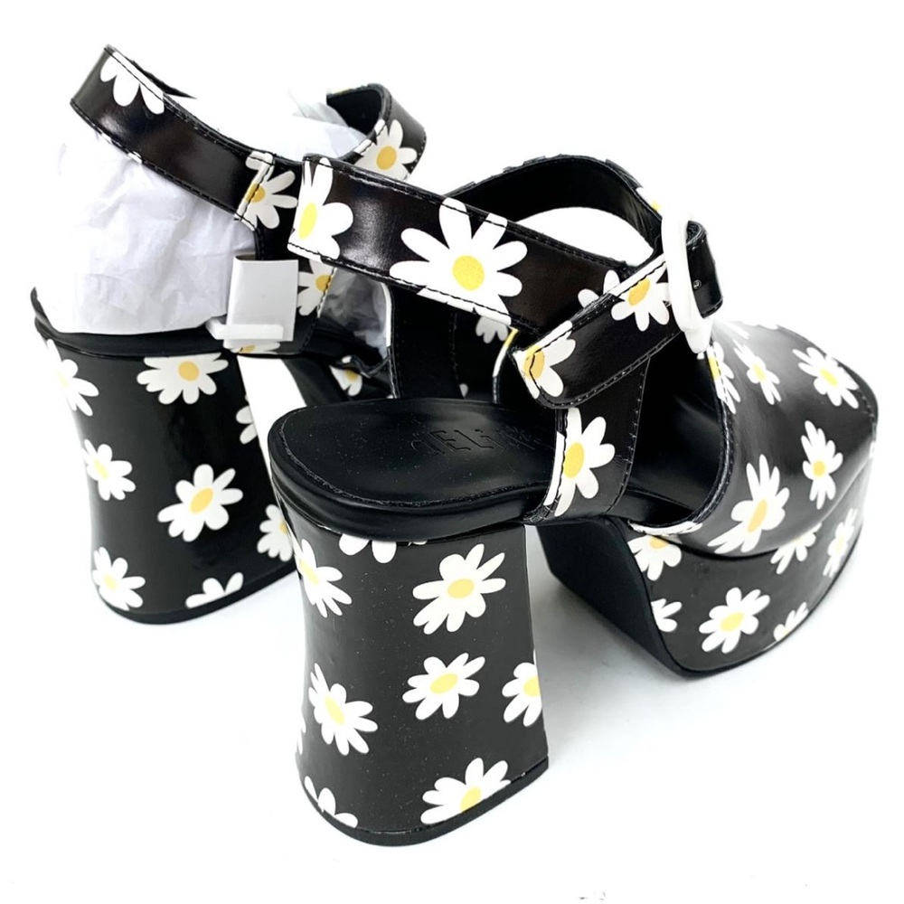 Platform Daisy Sandals - Picture 3 of 3